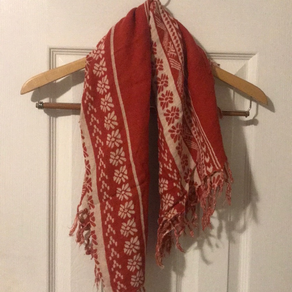 Women’s scarf